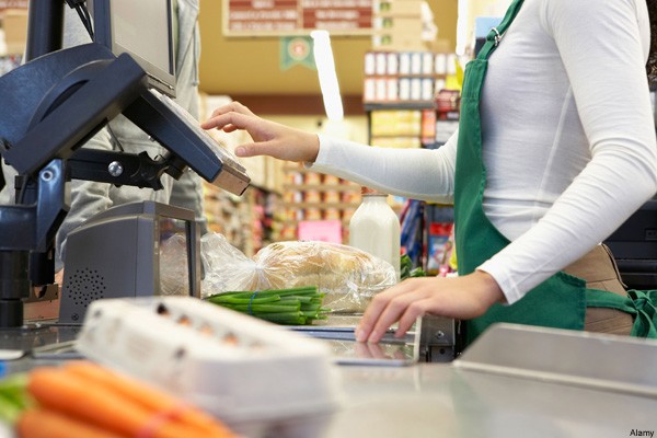 cajera-supermercado-trabajo