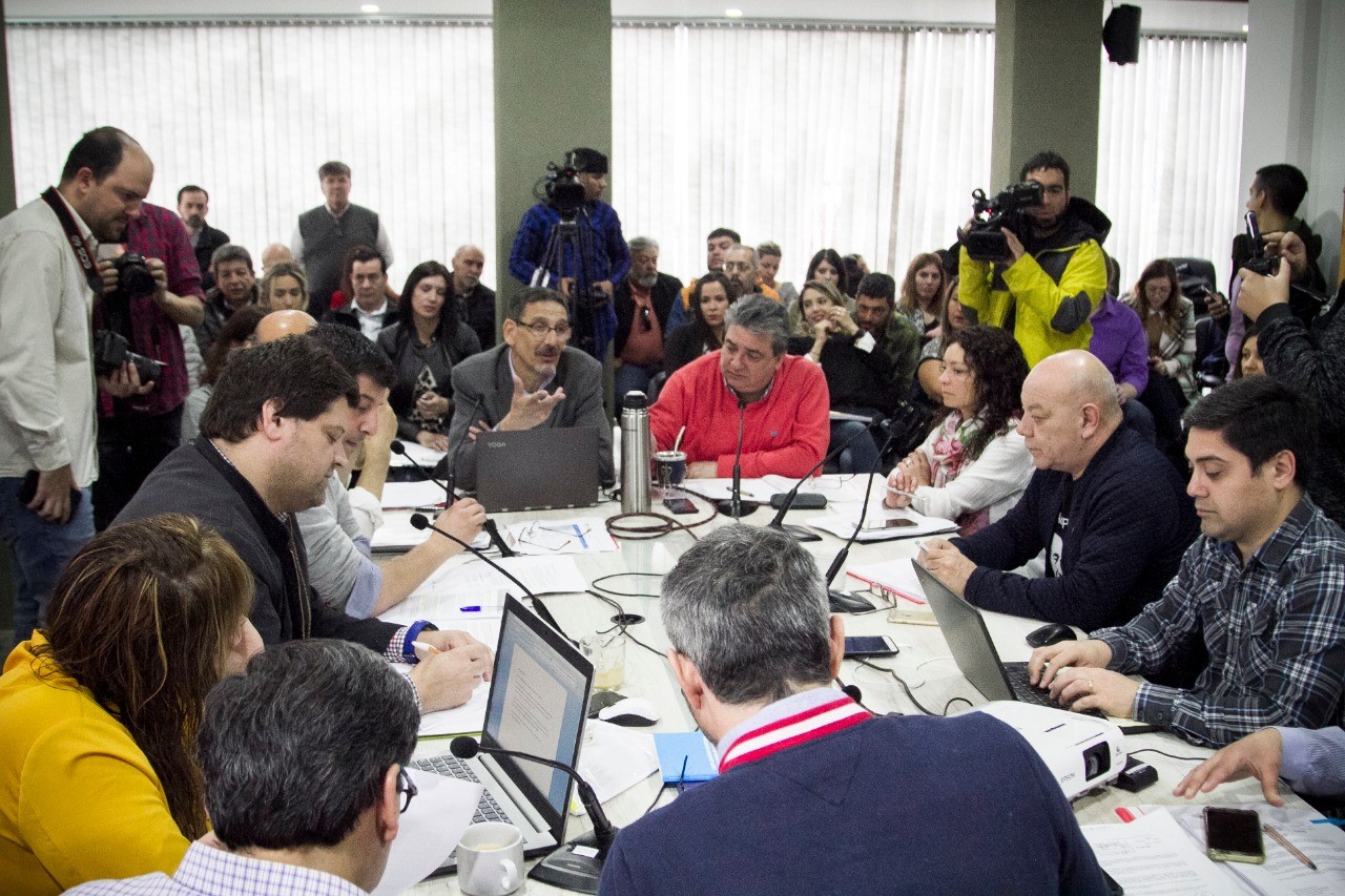 thumbnail_economia y gobierno sobre presupuesto