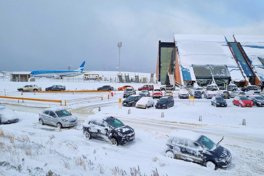 Aeropuerto de Ushuaia con nieve