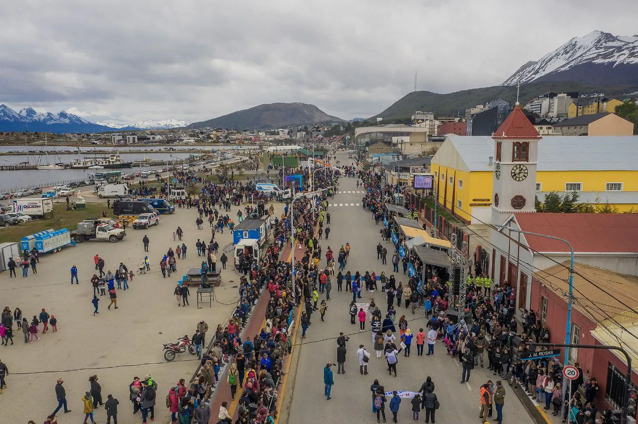 Desfile 12 de octubre Ushuaia 