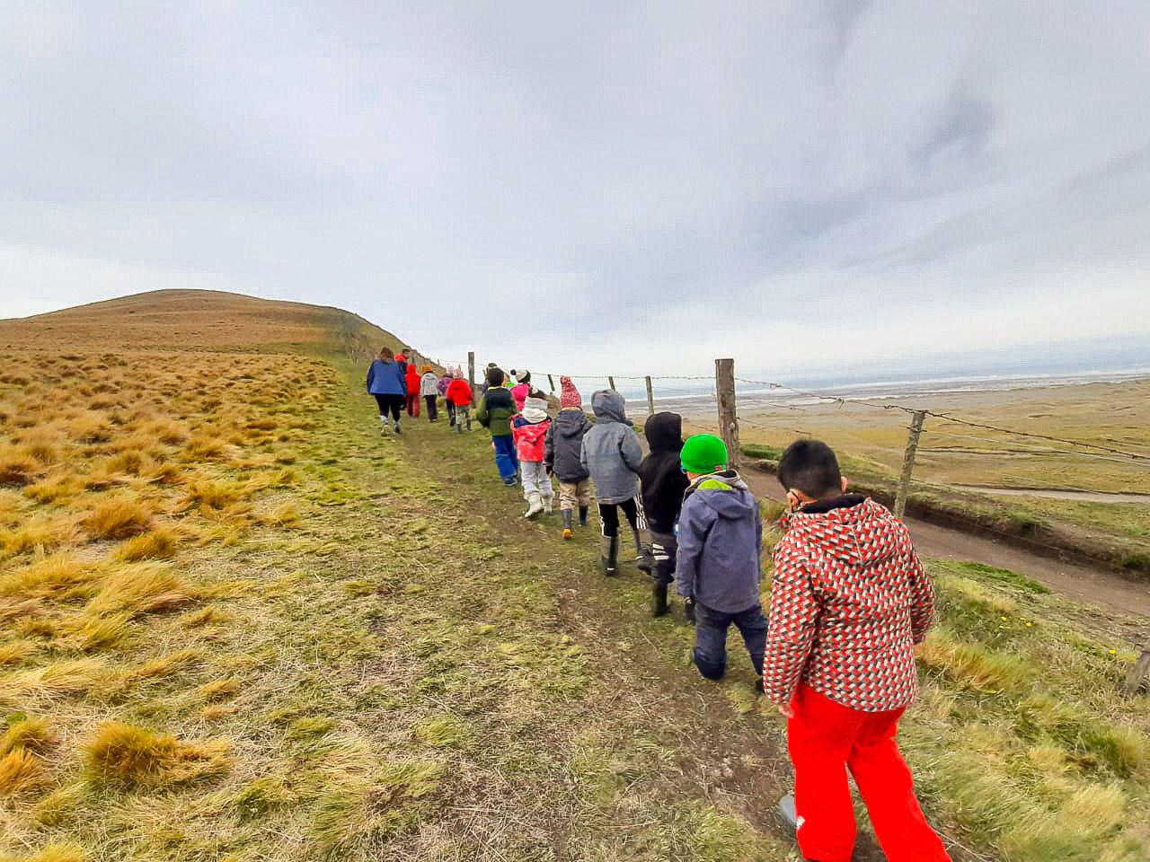 Niños caminata