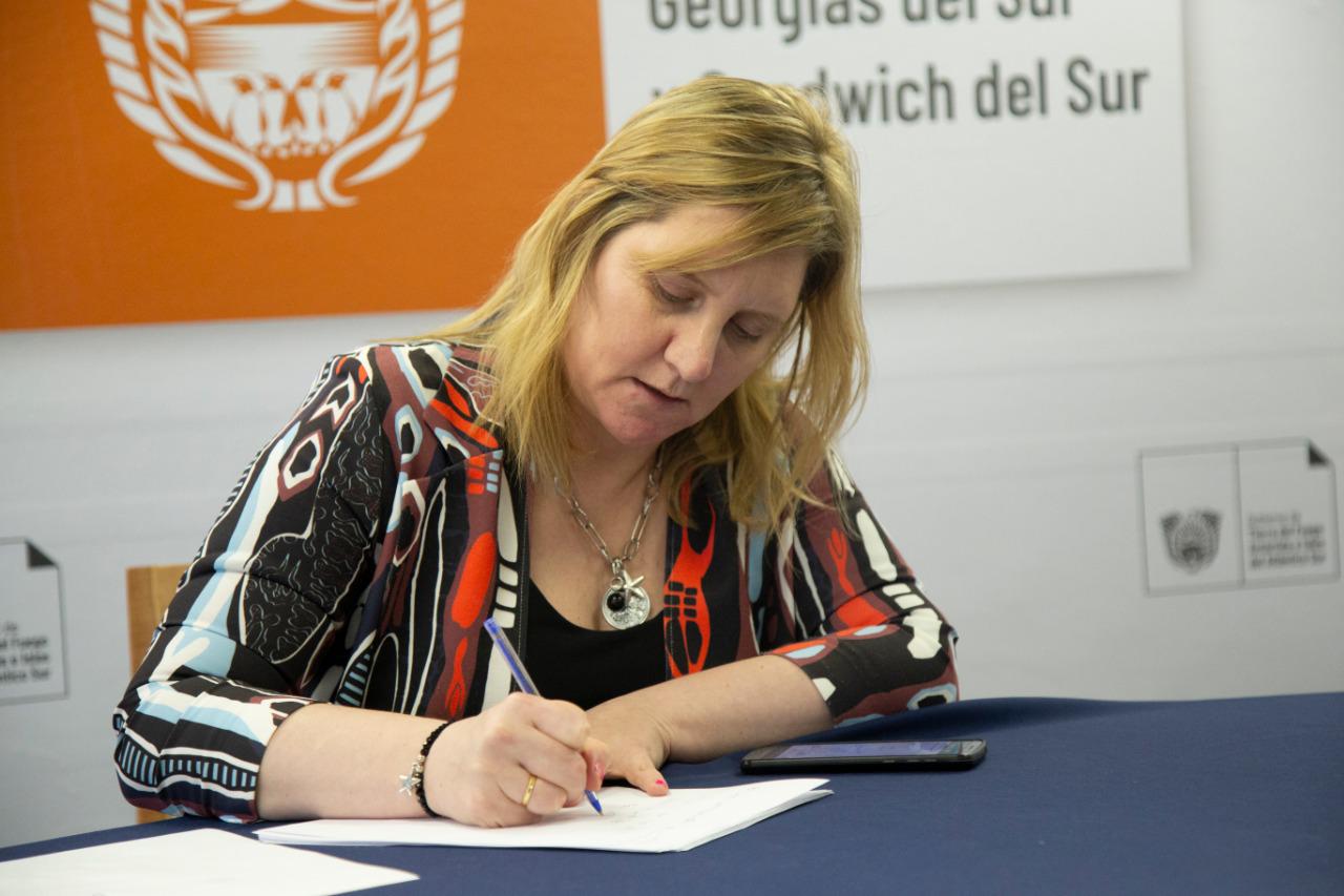 Di Giglio firma