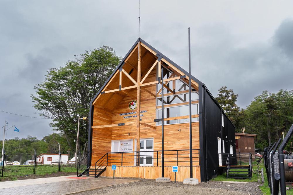 Destacamento policial Puerto Almanza 