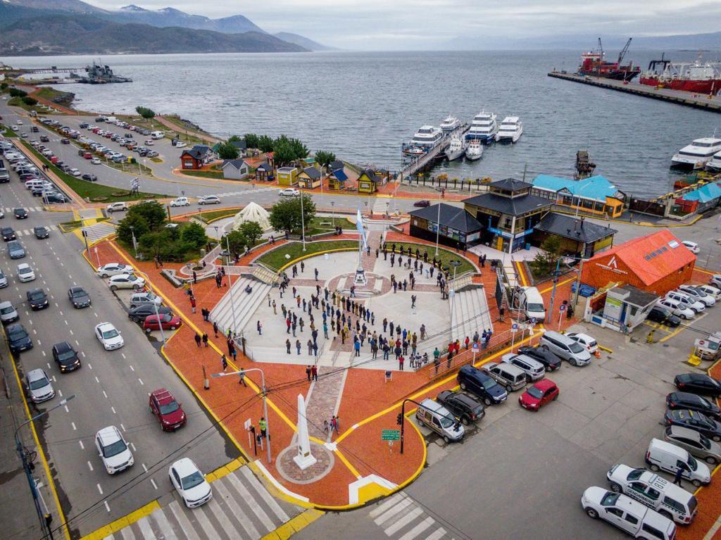 Plaza Cívica puerto Ushuaia