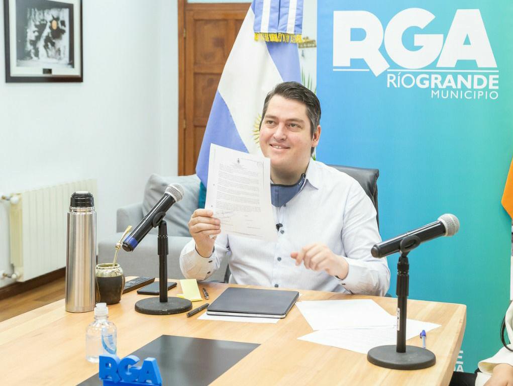 Martín Pérez Autoriza