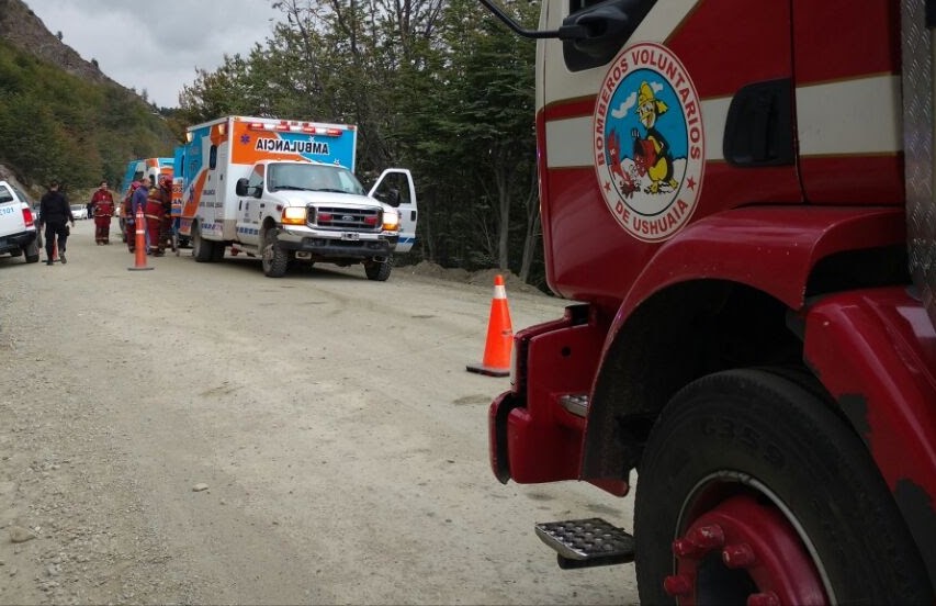 Ambulancia bomberos Policía ruta