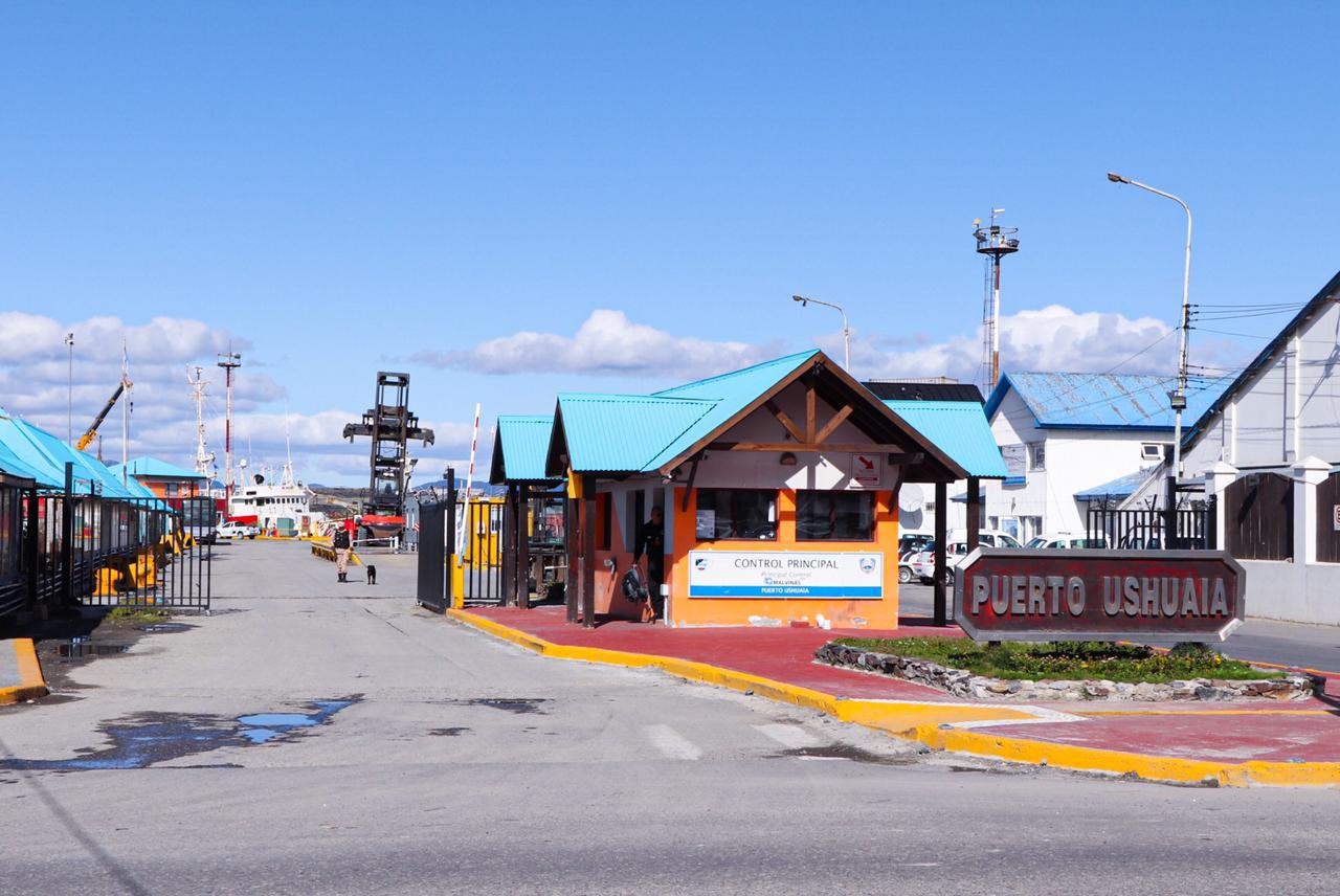 Puerto de Ushuaia entrada