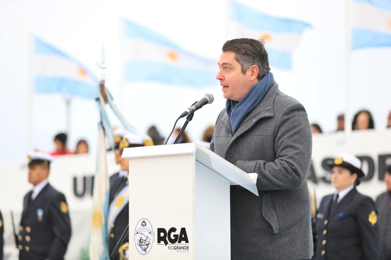Martin Pérez plaza Malvinas
