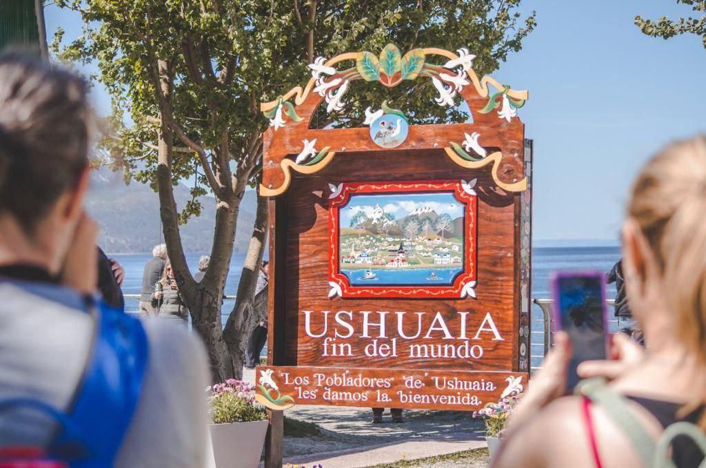Cartel de Ushuaia sol