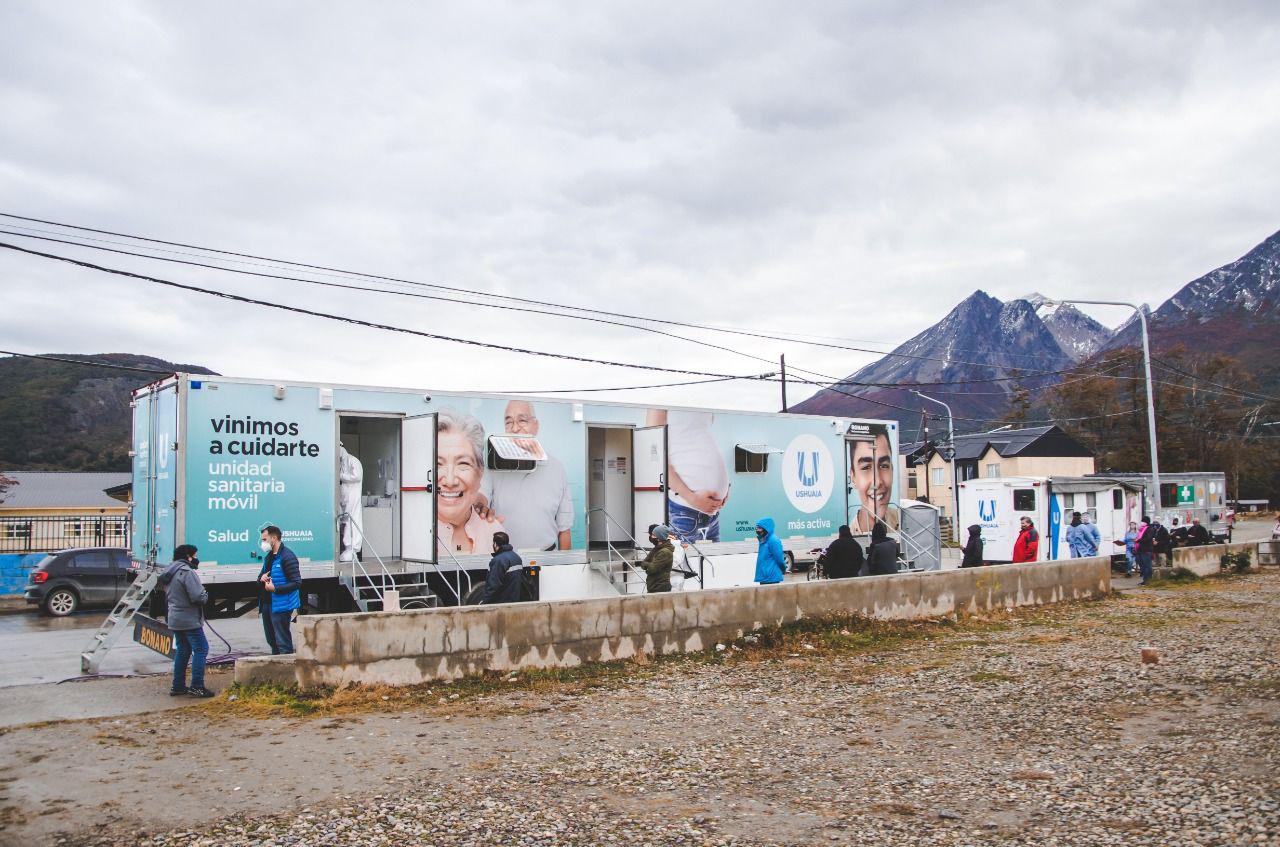 Móvil sanitario hisopados barrio Pipo