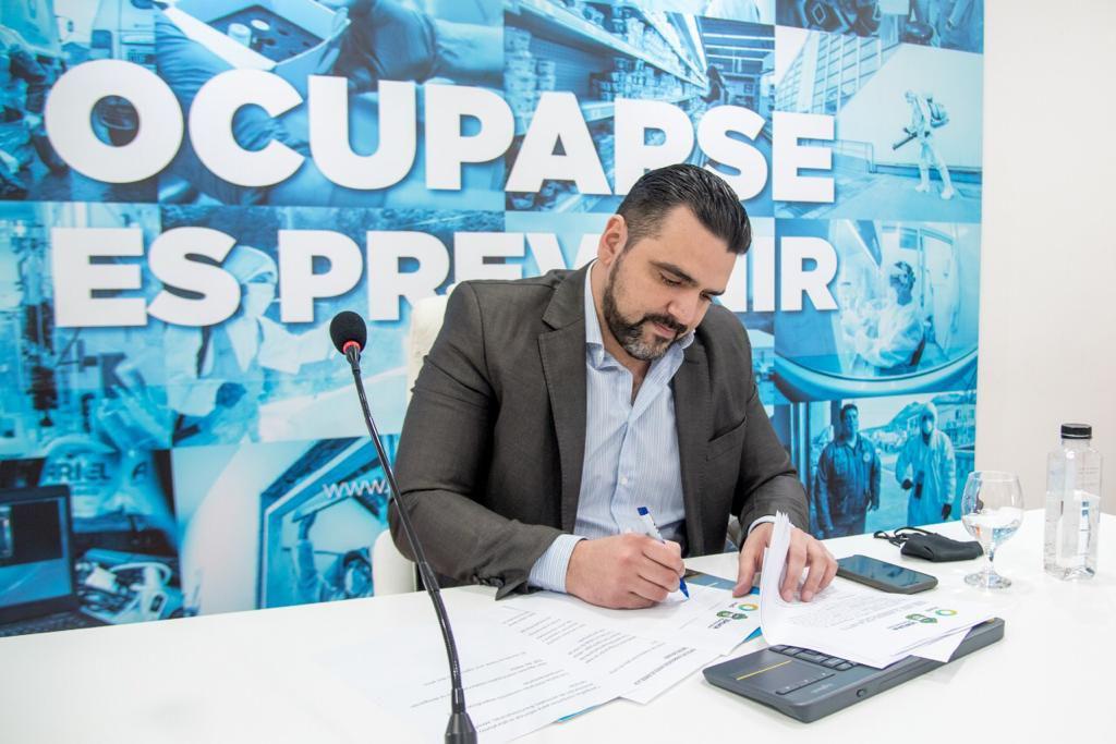 Vuoto firma
