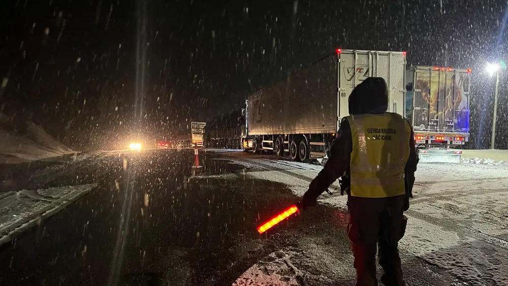 Gendarmería Nacional ruta 3 noche