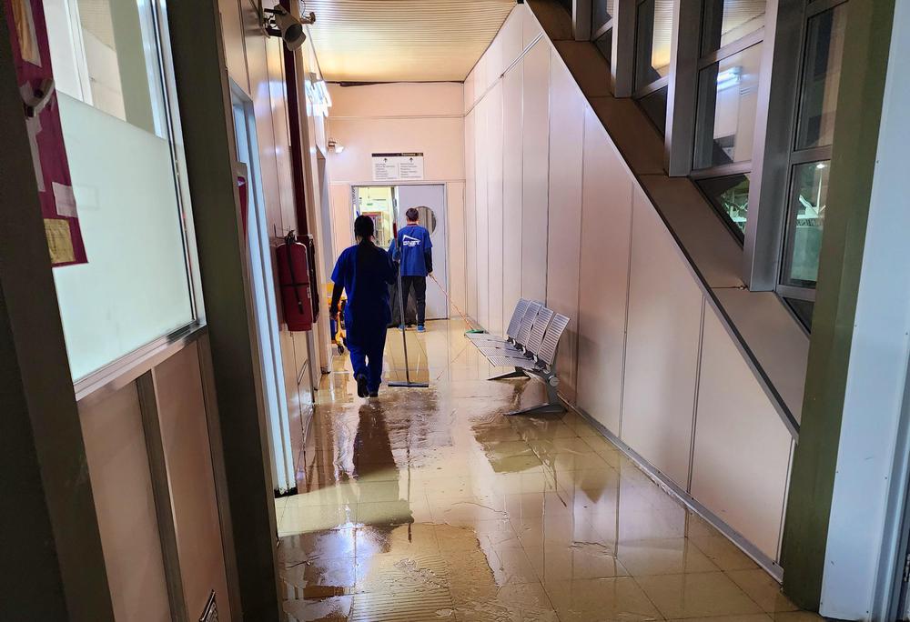 Hospital hru inundado