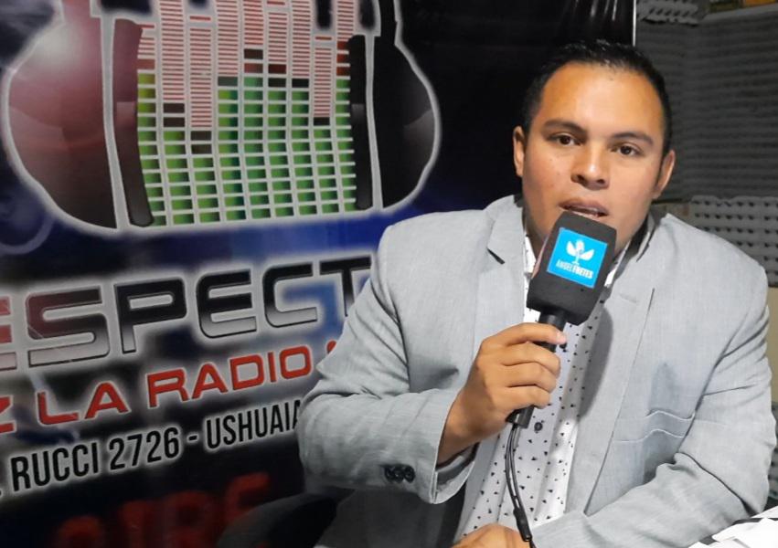 Angel Fretes radio estudio