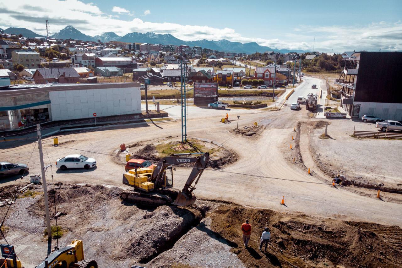 Rotonda Pipo pavimentación