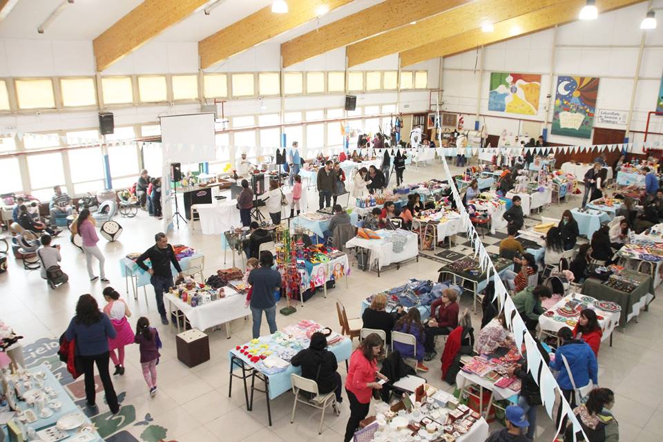 feria escuela13 ushuaia