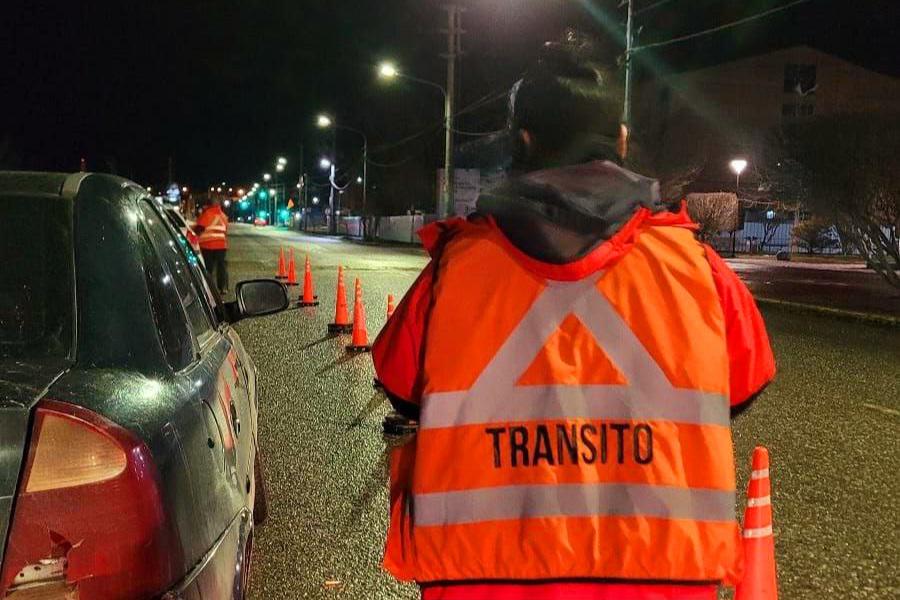 Control tránsito Ushuaia de noche