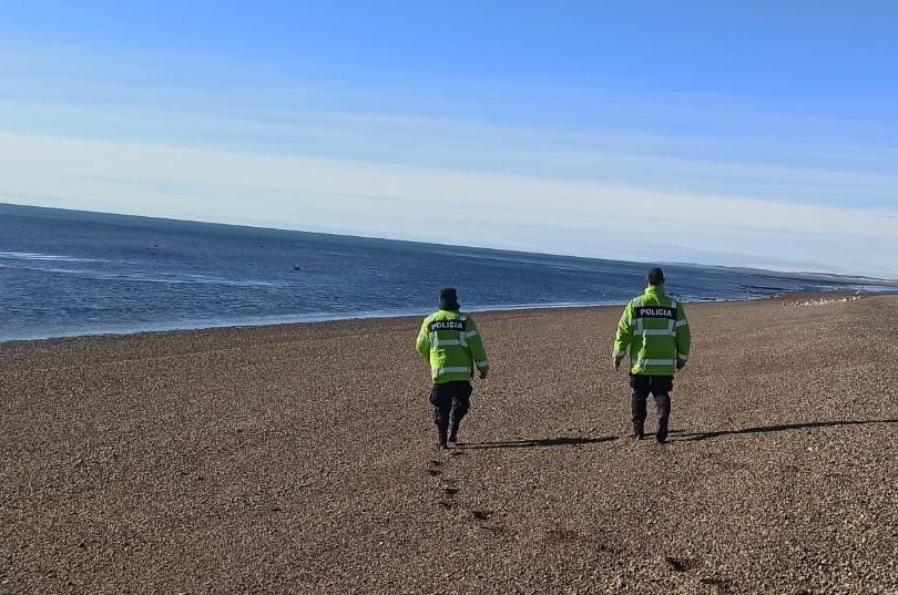 Policía en la costa
